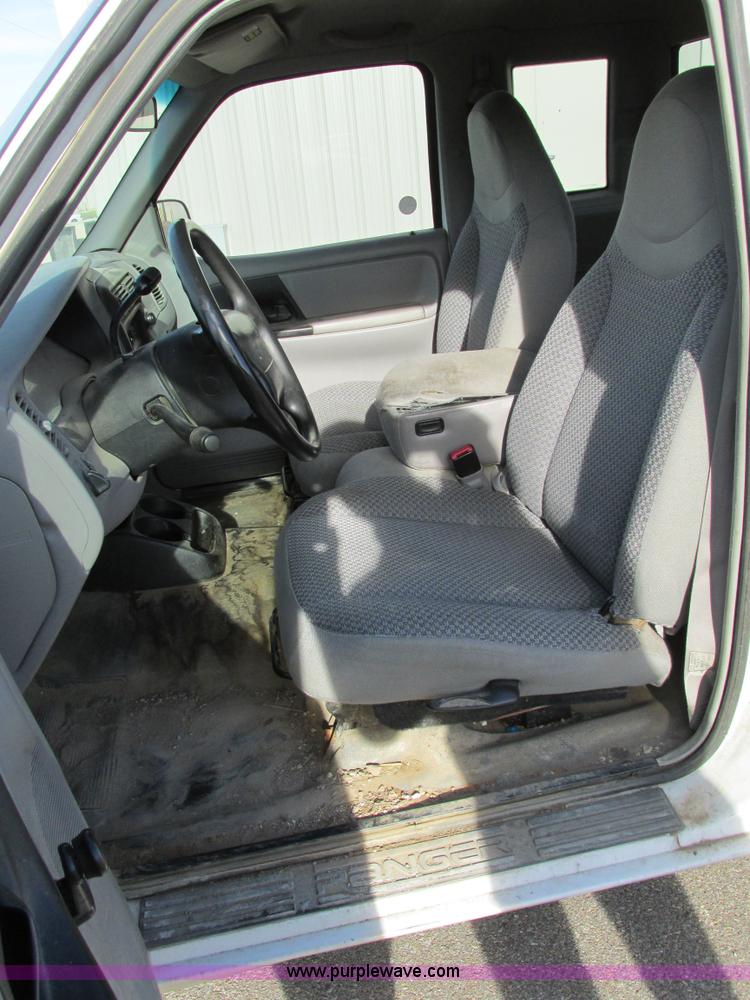 image for item F4010 1998 Ford Ranger SuperCab pickup truck