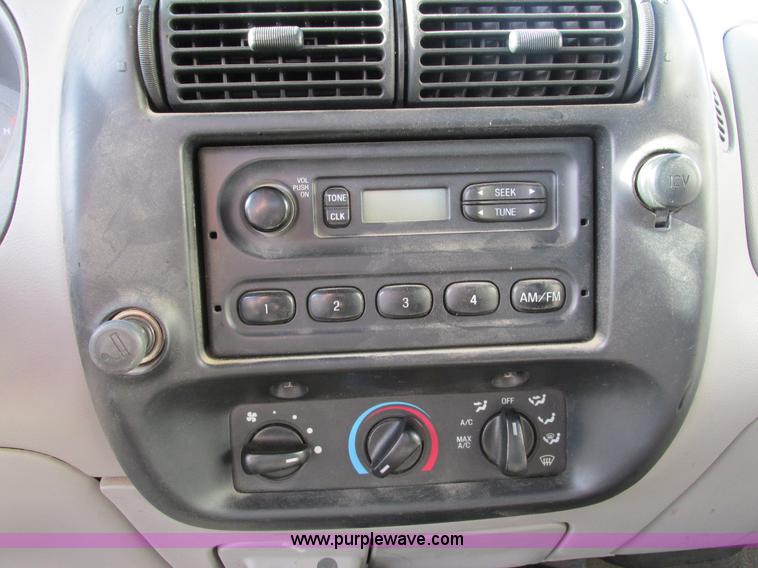 image for item F4010 1998 Ford Ranger SuperCab pickup truck