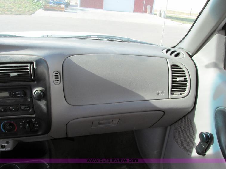 image for item F4010 1998 Ford Ranger SuperCab pickup truck