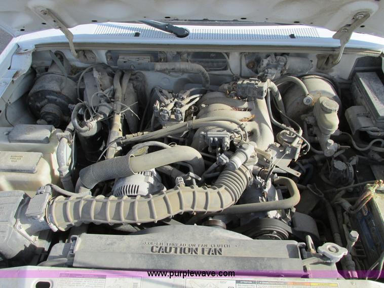 image for item F4010 1998 Ford Ranger SuperCab pickup truck