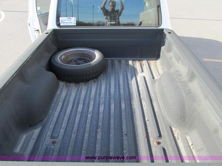 image for item F4010 1998 Ford Ranger SuperCab pickup truck