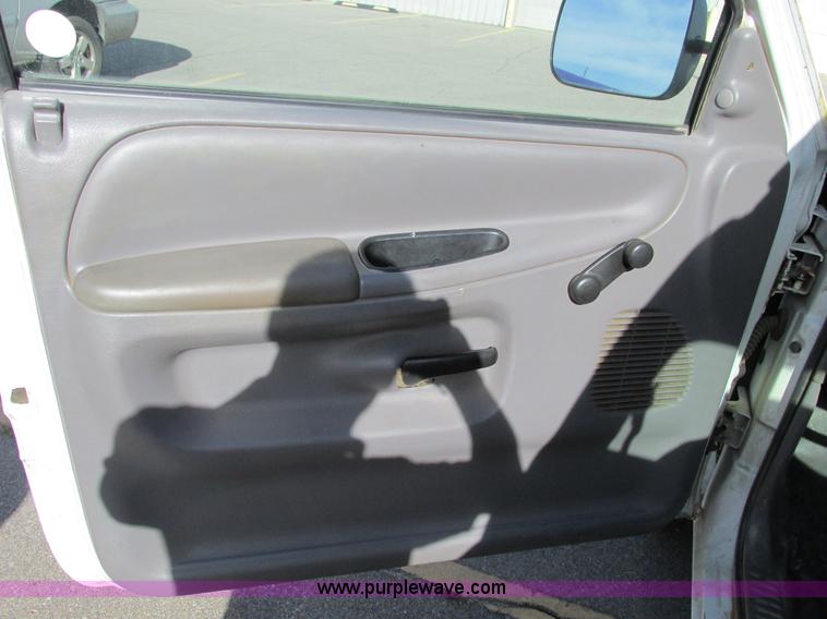 image for item F4012 1996 Dodge Ram 1500 pickup truck