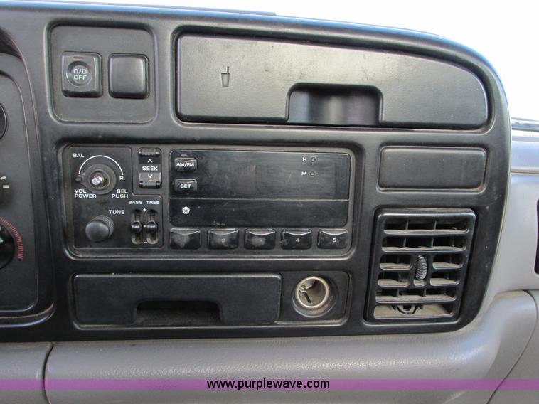 image for item F4012 1996 Dodge Ram 1500 pickup truck