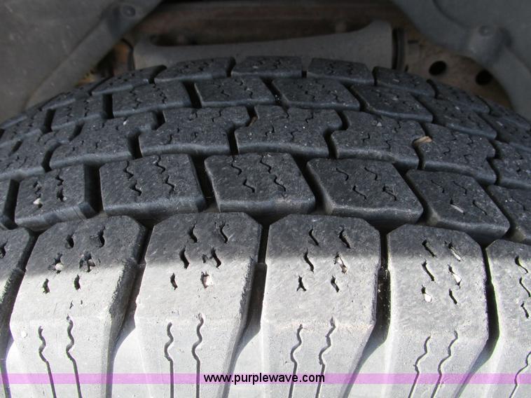 image for item F4012 1996 Dodge Ram 1500 pickup truck