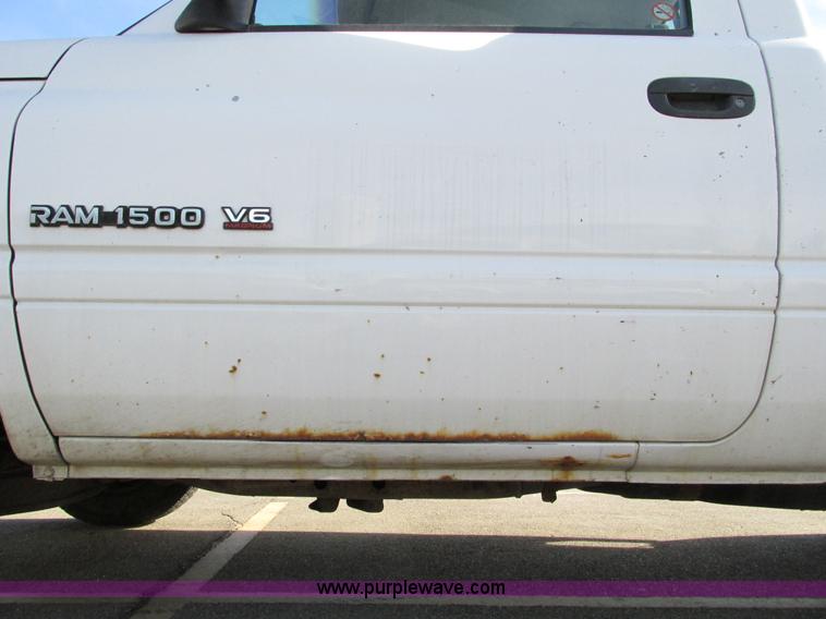 image for item F4012 1996 Dodge Ram 1500 pickup truck