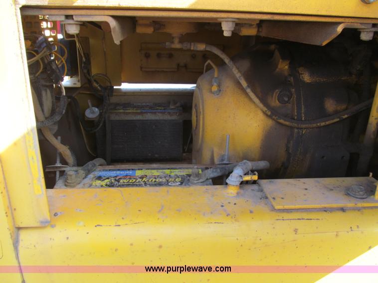 image for item F4652 1989 John Deere 670B motor grader