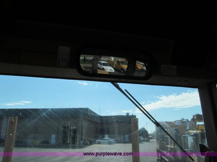 image for item F4652 1989 John Deere 670B motor grader