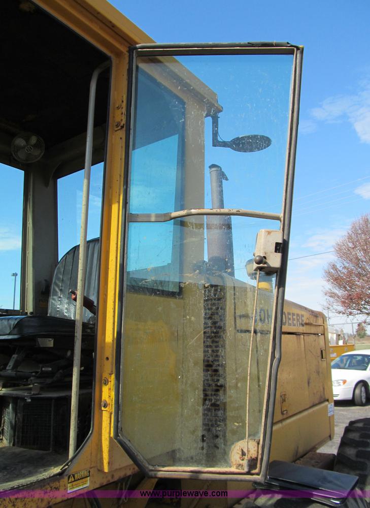 image for item F4652 1989 John Deere 670B motor grader