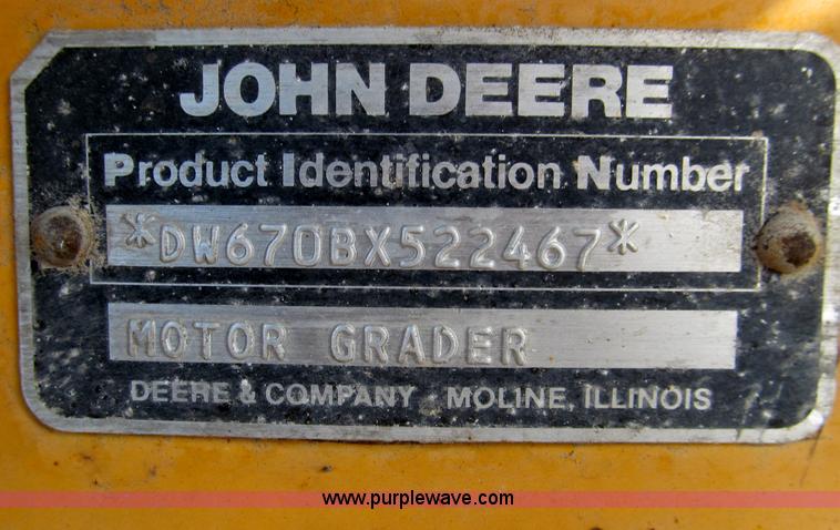 image for item F4652 1989 John Deere 670B motor grader