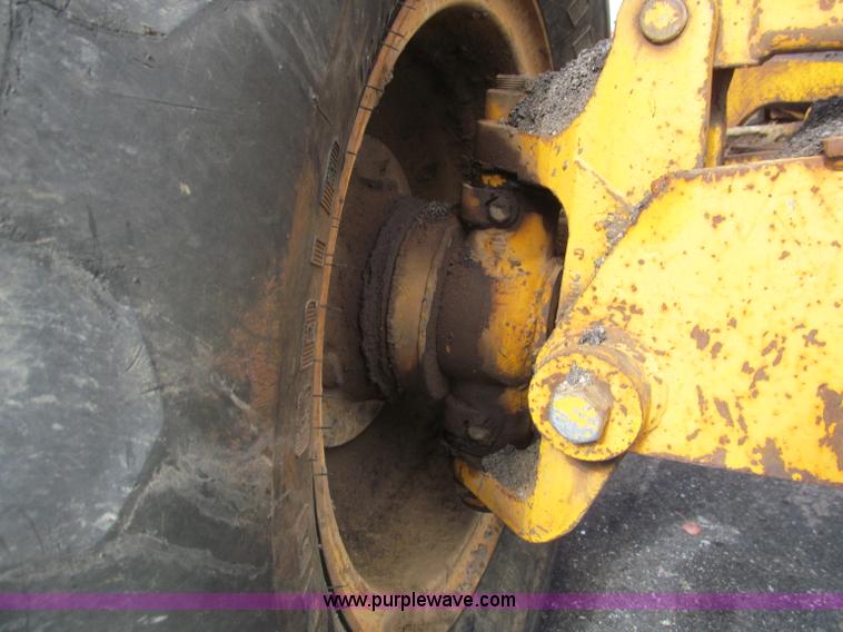 image for item F4652 1989 John Deere 670B motor grader