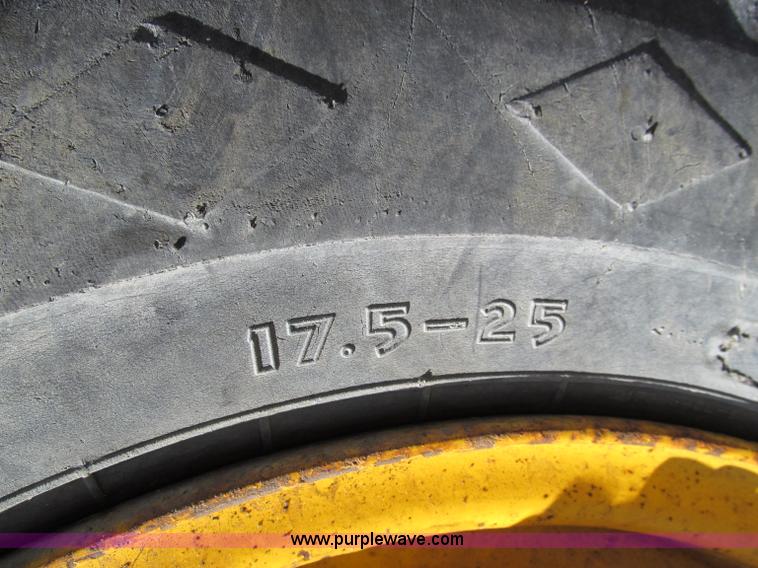 image for item F4653 1996 Case 621B wheel loader
