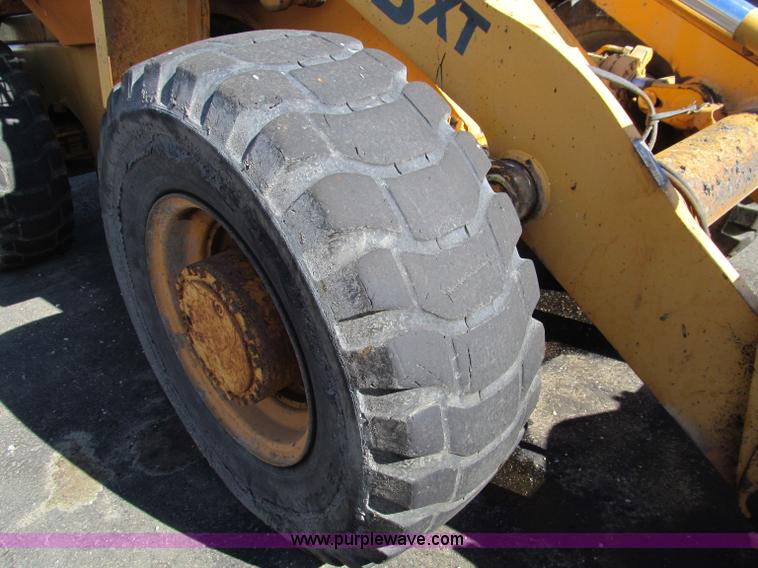 image for item F4653 1996 Case 621B wheel loader