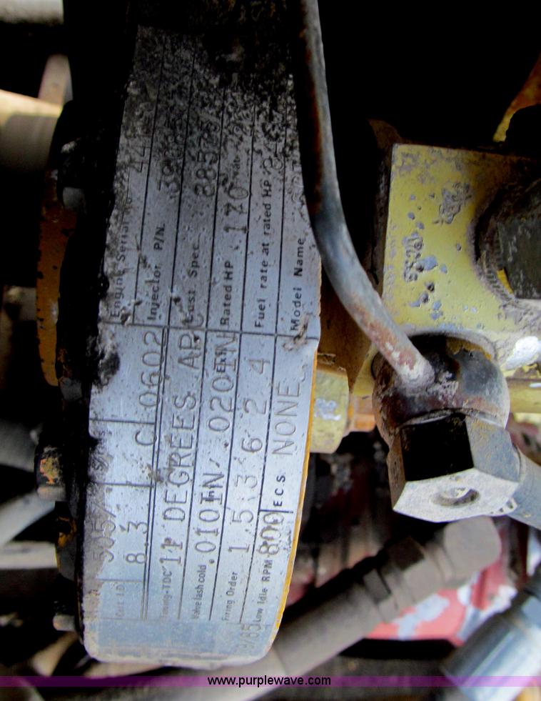 image for item F4654 1985 Champion 720 motor grader