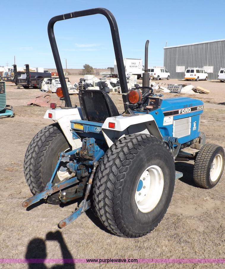 image for item F6272 1993 New Holland 1520 MFWD tractor