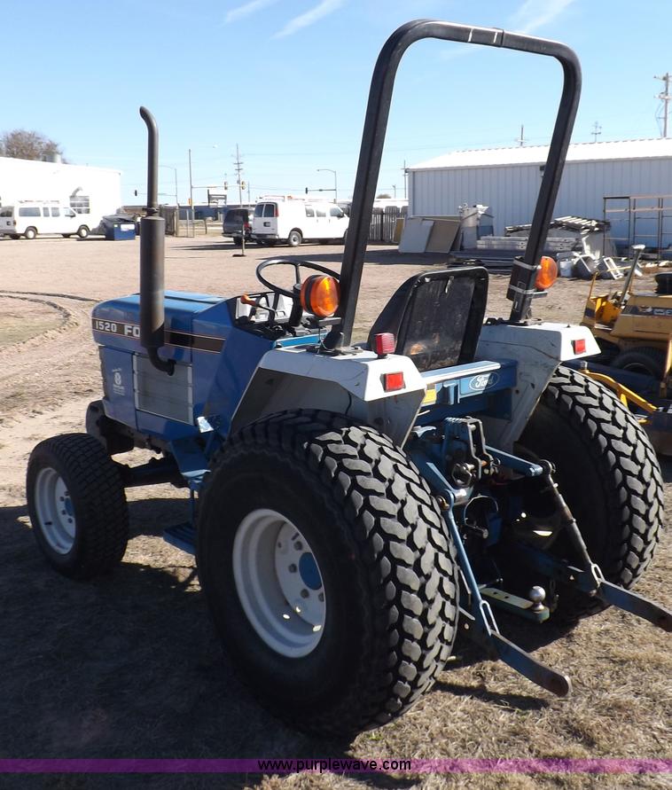 image for item F6272 1993 New Holland 1520 MFWD tractor