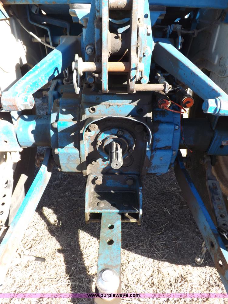 image for item F6272 1993 New Holland 1520 MFWD tractor