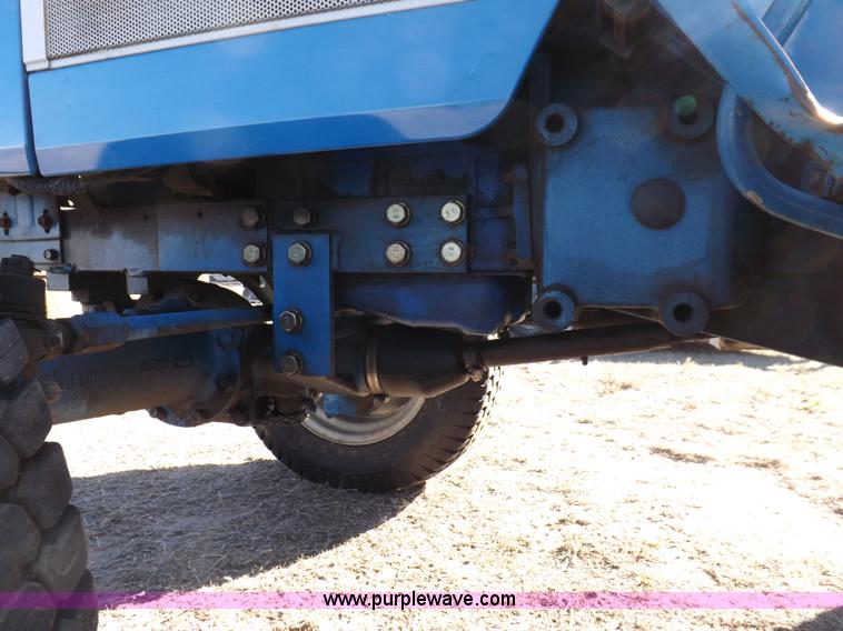 image for item F6272 1993 New Holland 1520 MFWD tractor