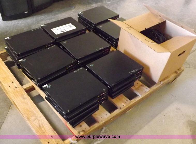 image for item F6279 (24) IBM Thinkpad R51 laptop computers