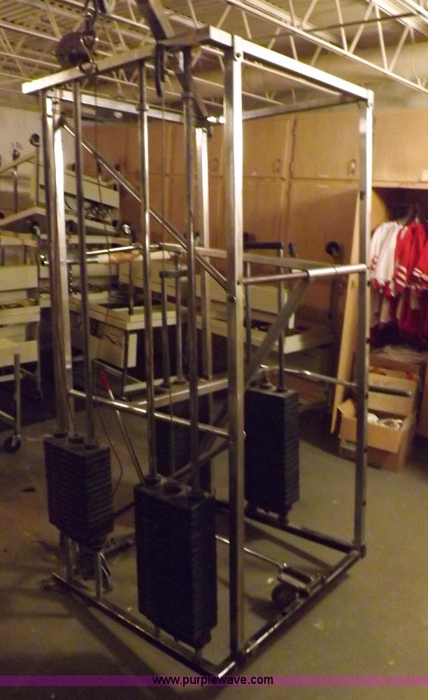 image for item F6291 Universal Gladiator weight machine