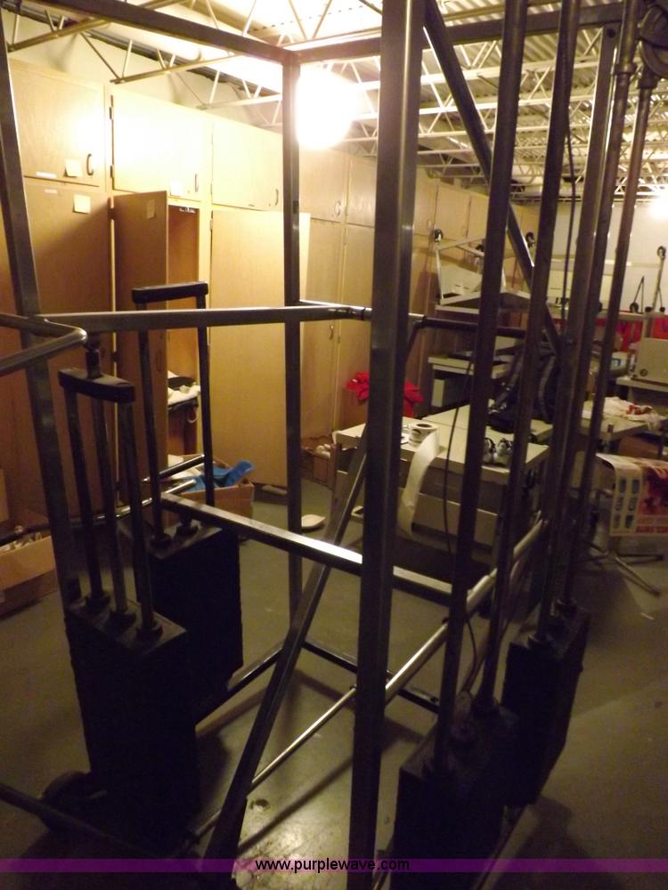 image for item F6291 Universal Gladiator weight machine