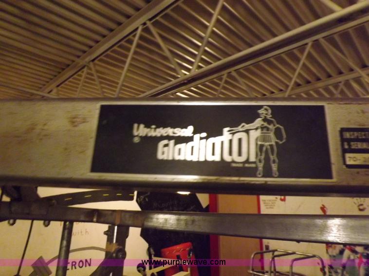 image for item F6291 Universal Gladiator weight machine