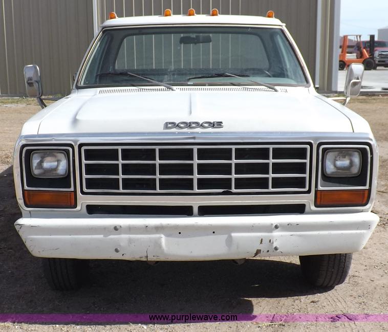 image for item F6296 1982 Dodge Ram D350 custom flatbed truck