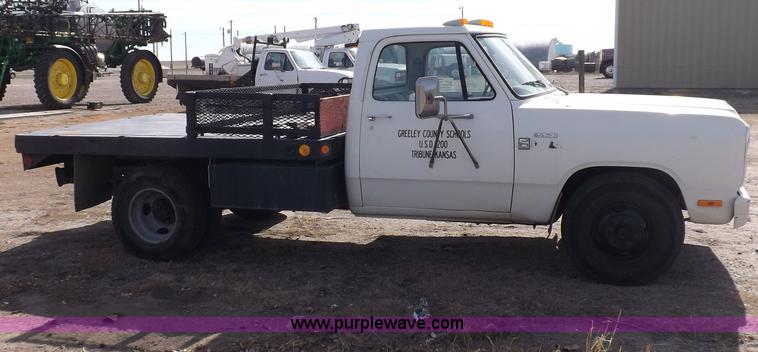 image for item F6296 1982 Dodge Ram D350 custom flatbed truck