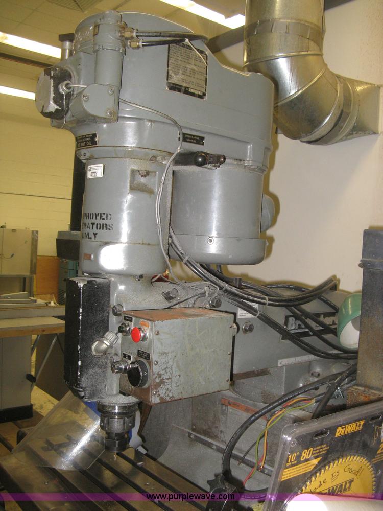 image for item M9119 Bridgeport CNC mill