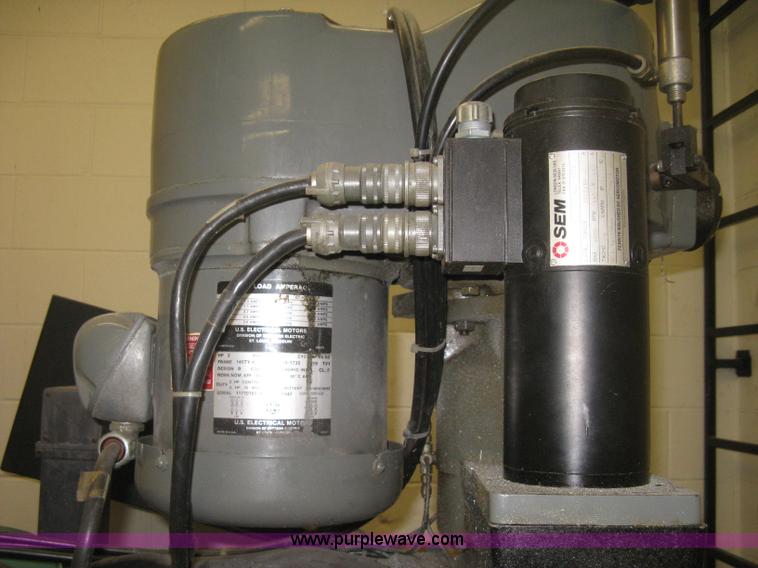 image for item M9119 Bridgeport CNC mill