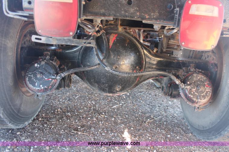 image for item C2868 1982 International Paystar 5000 semi truck