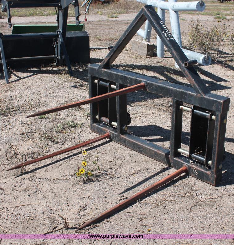 image for item C2870 Buhler Allied 895 loader