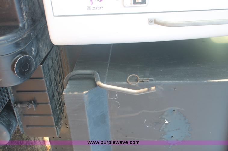 image for item C2877 1981 International S2600 tandem axle dump truck