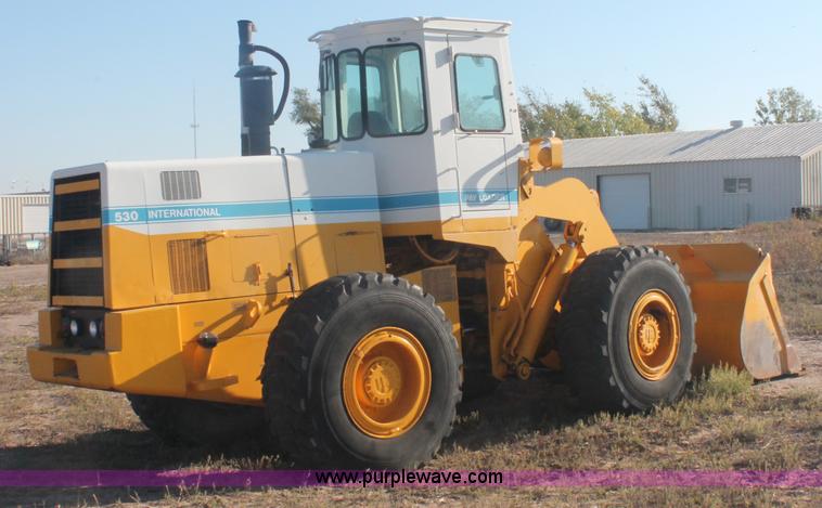 image for item C2878 International 530 Pay Loader wheel loader