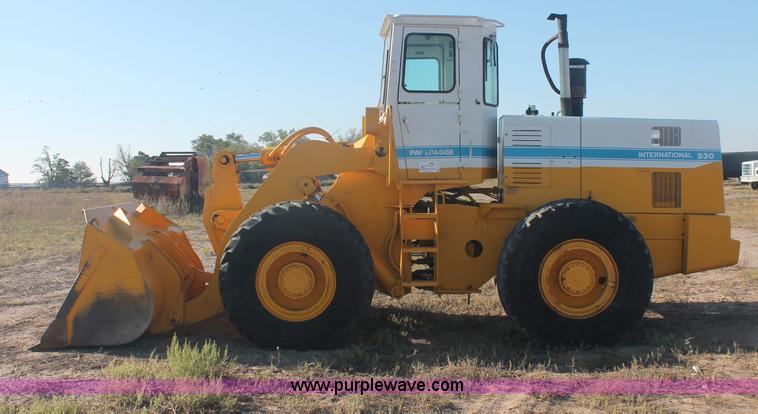 image for item C2878 International 530 Pay Loader wheel loader