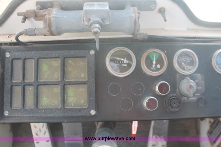 image for item C2878 International 530 Pay Loader wheel loader