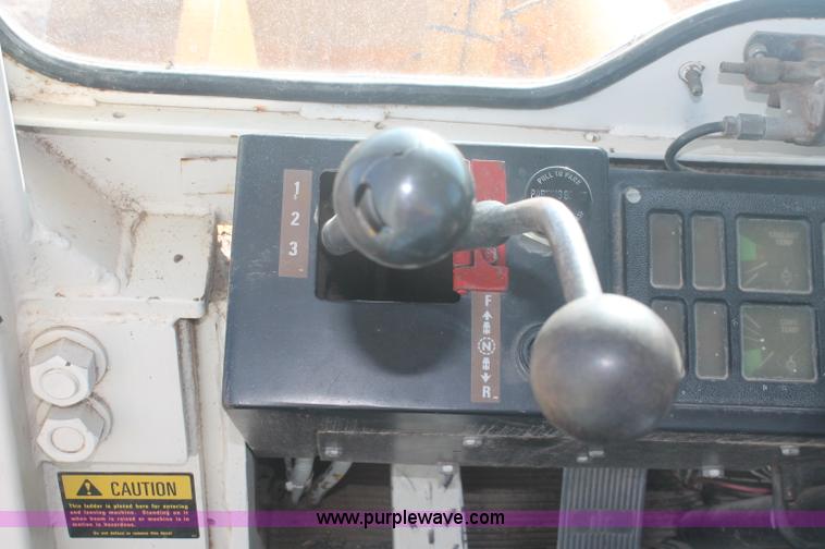 image for item C2878 International 530 Pay Loader wheel loader