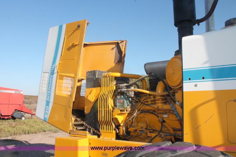 image for item C2878 International 530 Pay Loader wheel loader