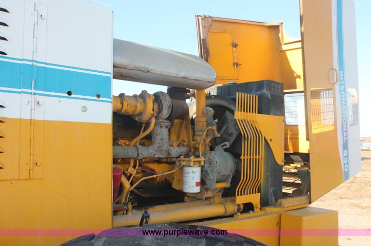 image for item C2878 International 530 Pay Loader wheel loader