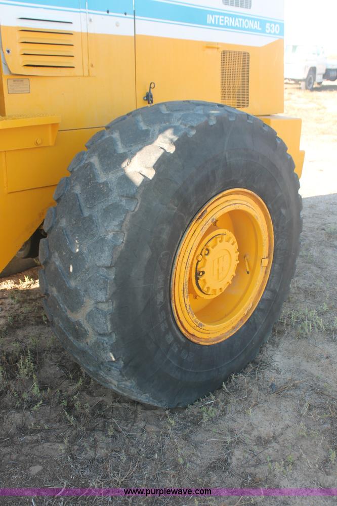 image for item C2878 International 530 Pay Loader wheel loader