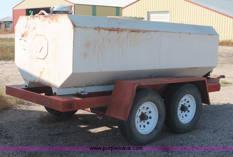 image for item C2895 1,000 gallon diesel fuel tank