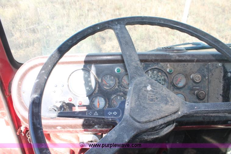 image for item C2896 1981 International Cargostar truck cab and chassis