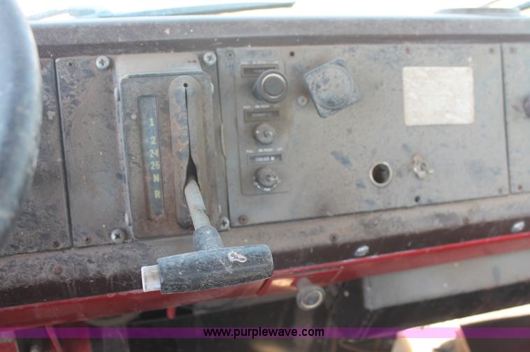 image for item C2896 1981 International Cargostar truck cab and chassis