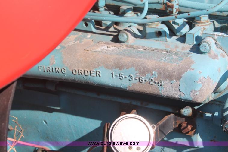 image for item C2896 1981 International Cargostar truck cab and chassis