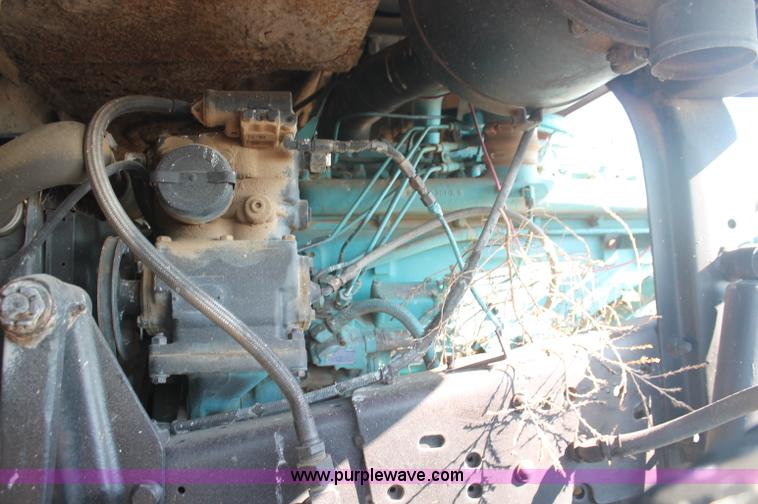 image for item C2896 1981 International Cargostar truck cab and chassis