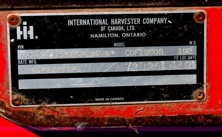 image for item C2896 1981 International Cargostar truck cab and chassis