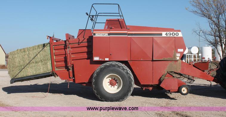 image for item C2901 Hesston 4900 large square baler