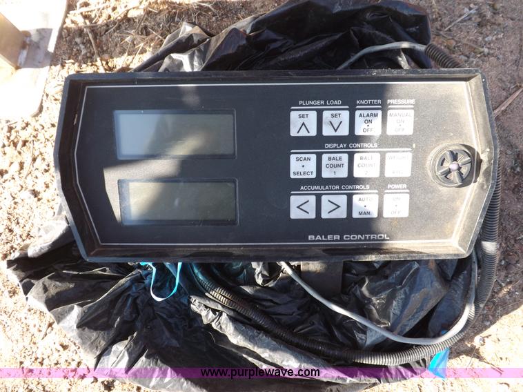 image for item C2901 Hesston 4900 large square baler