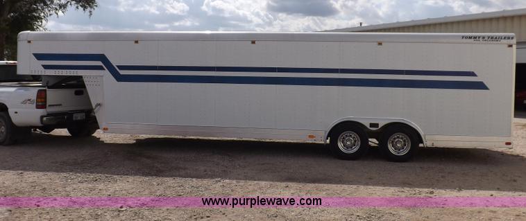 image for item F6105 1989 Tommy's Trailers tandem axle enclosed gooseneck trailer