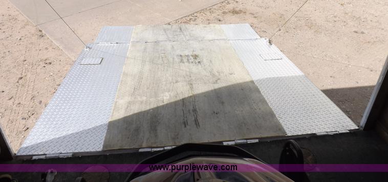 image for item F6105 1989 Tommy's Trailers tandem axle enclosed gooseneck trailer