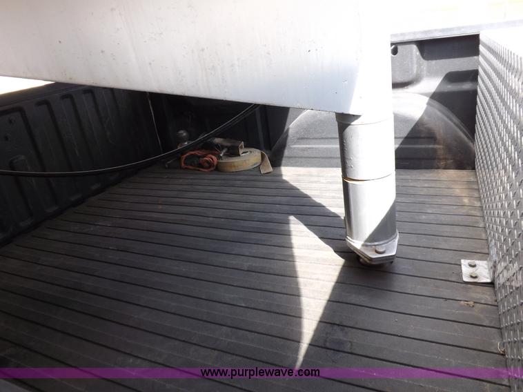 image for item F6105 1989 Tommy's Trailers tandem axle enclosed gooseneck trailer